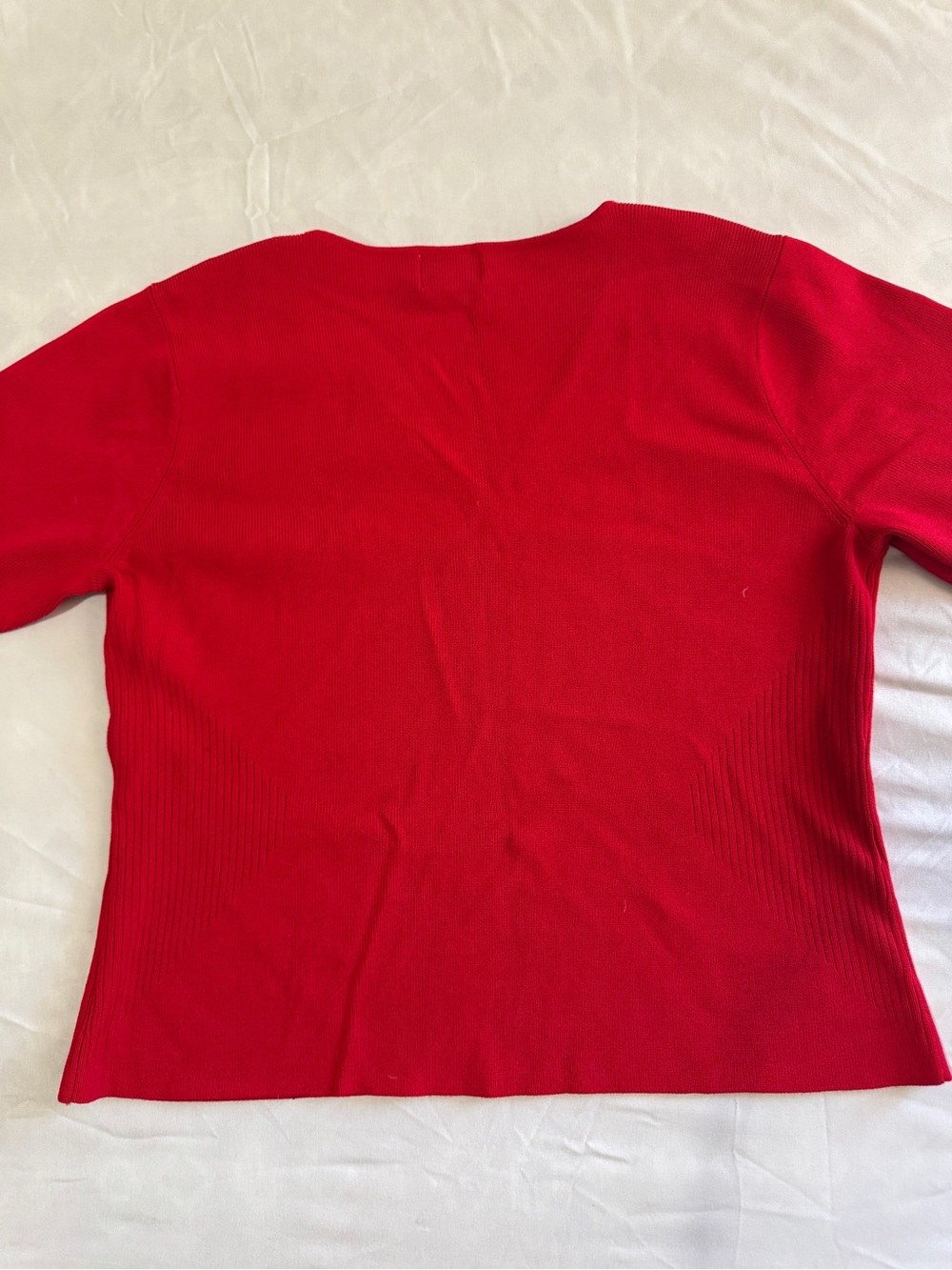 Women's Red V-Neck Short Sleeve Knit Top - Picture 9 of 12
